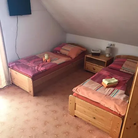 بيت ضيافة Pod Smrcinou 3*